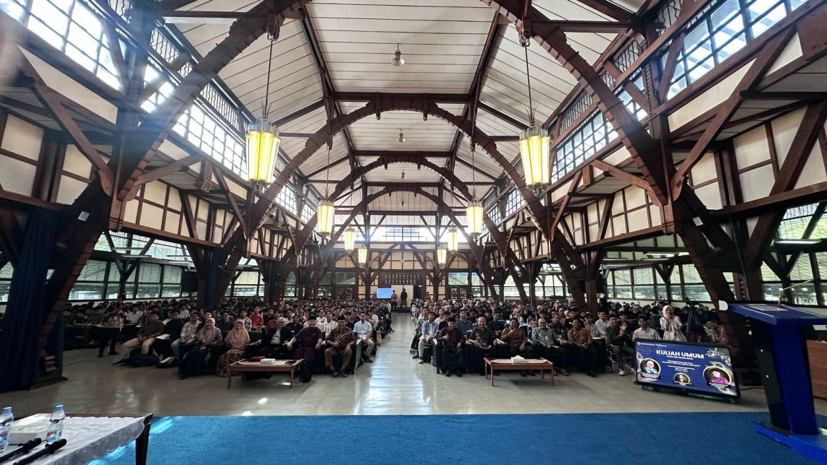 Merangkai Iman dan Ilmu: Kuliah Umum ITB Ajak Mahasiswa Selami Harmoni Agama dan Sains