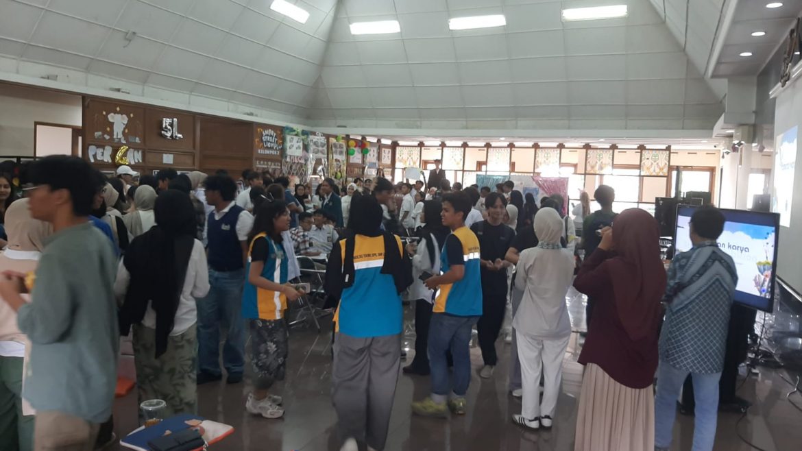 Mahasiswa ITB Tunjukkan Inovasi Melalui Pameran Proyek PRD: Dari Kelas Menuju Kontribusi Nyata