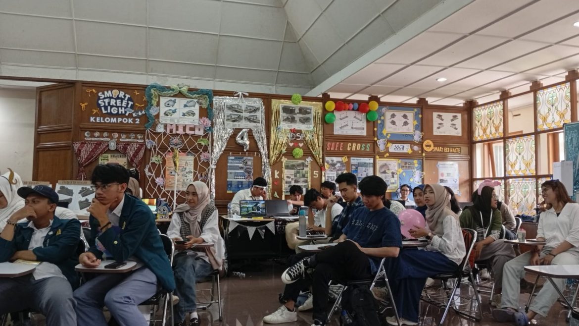 Mahasiswa ITB Tunjukkan Inovasi Melalui Pameran Proyek PRD: Dari Kelas Menuju Kontribusi Nyata